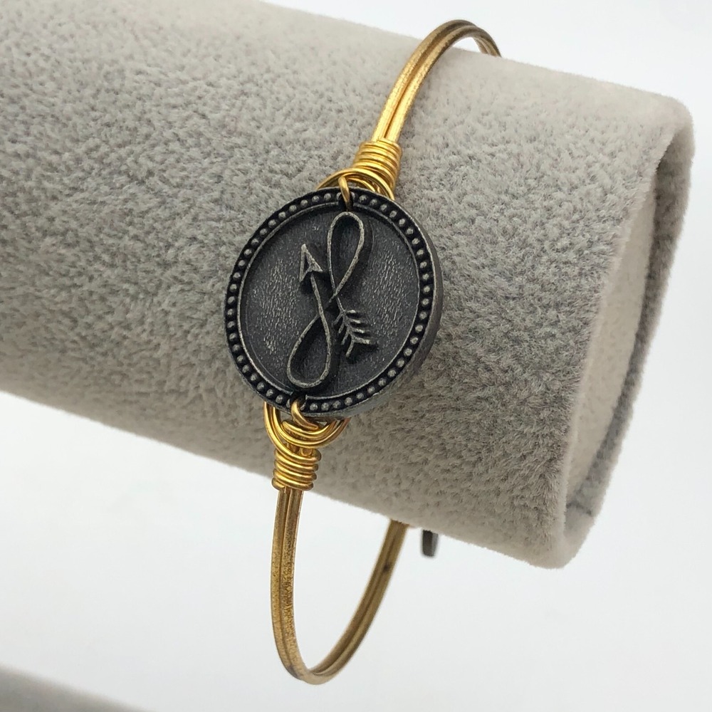 Embrace Journey Arrow Luca + Danni USA Bracelet Hook Clasp Gold Tone Sz Regular